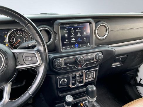 Used 2022 Jeep Gladiator Overland w/ Popular Equipment Package image 5