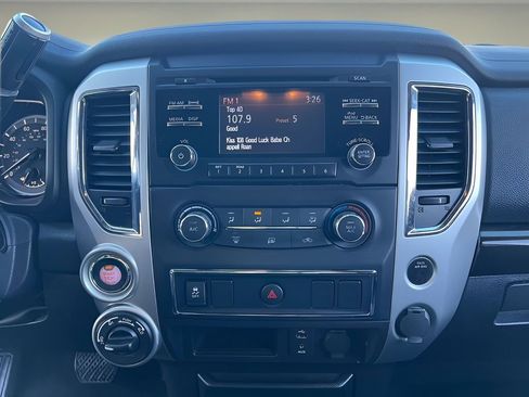 Used 2018 Nissan Titan Platinum Reserve image 13