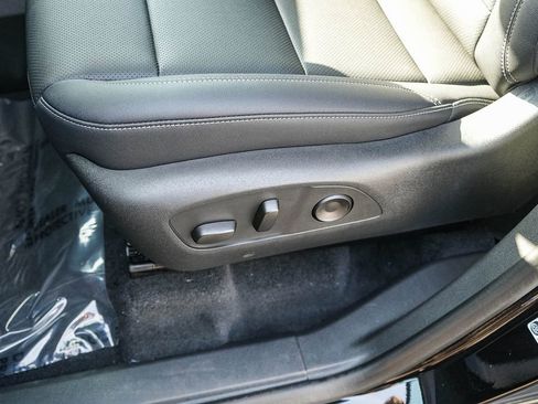 New 2026 Chevrolet Traverse LT w/ Driver Confidence Package FWD image 21