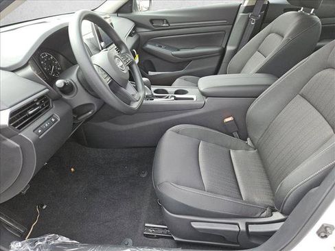 Used 2025 Nissan Altima 2.5 S FWD image 4