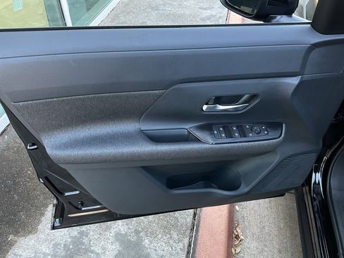 New 2026 Nissan Kicks SV image 12