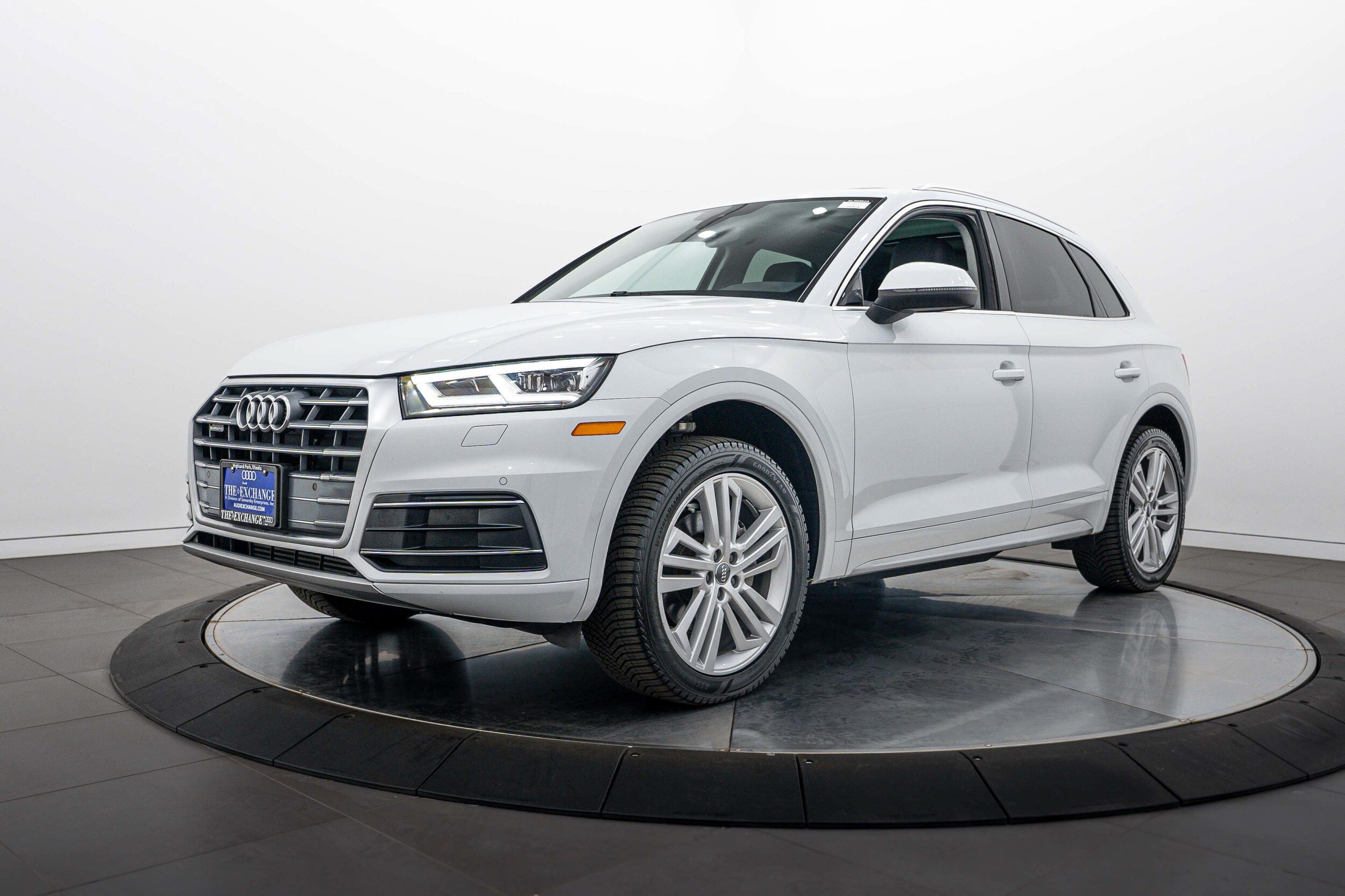 Used 2019 Audi Q5 2.0T Premium Plus w/ Premium Plus Package AWD/4WD image 7