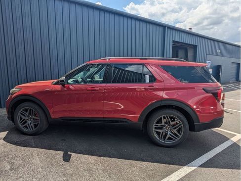New 2026 Ford Explorer ST-Line image 11