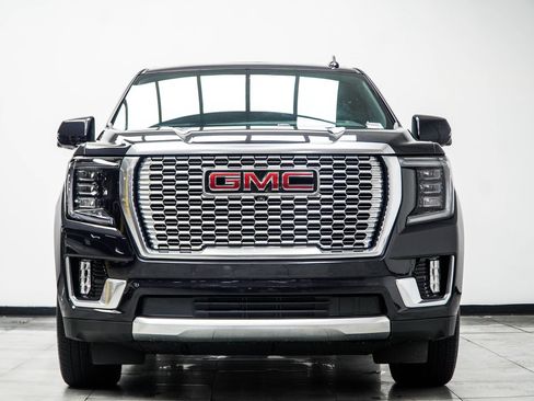 Used 2023 GMC Yukon Denali RWD image 8