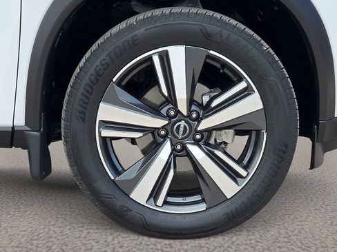 Used 2025 Nissan Rogue SL w/ SL Premium Package AWD/4WD image 7