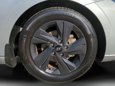 Certified 2023 Hyundai Elantra SEL image 11