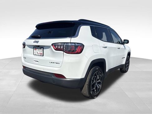 Used 2025 Jeep Compass Limited AWD/4WD image 3