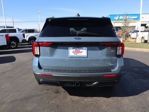 New 2026 Ford Explorer ST-Line w/ ST-Line Street Pack AWD/4WD image 24