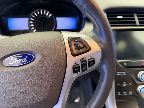 Used 2013 Ford Edge SEL FWD image 17
