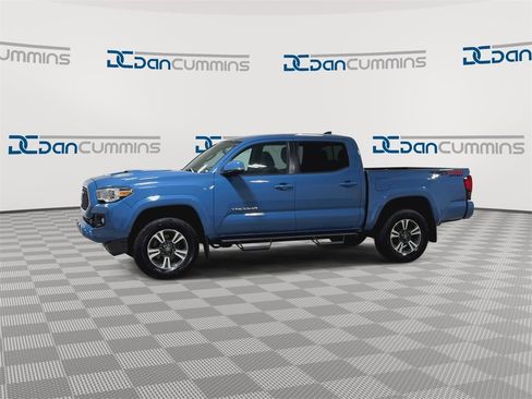 Used 2019 Toyota Tacoma TRD Off-Road image 4