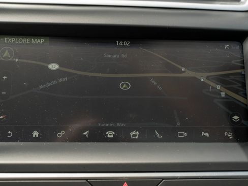 Used 2020 Jaguar E-PACE SE image 28