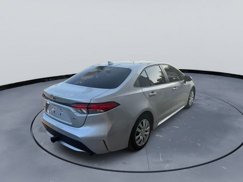 Used 2022 Toyota Corolla LE w/ Carpet Mat Package (TMS) FWD image 4