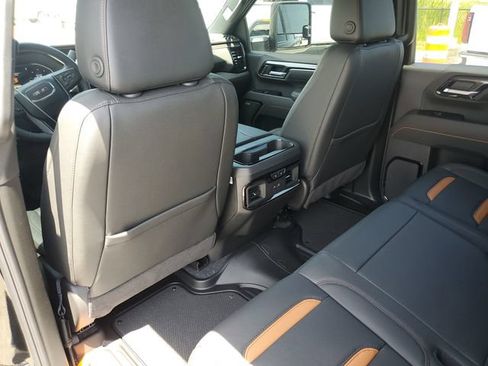 New 2026 GMC Sierra 2500 AT4 w/ AT4 Premium Plus Package AWD/4WD image 11
