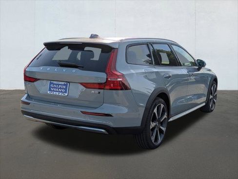 New 2026 Volvo V60 B5 Cross Country Ultra w/ Climate Package image 2