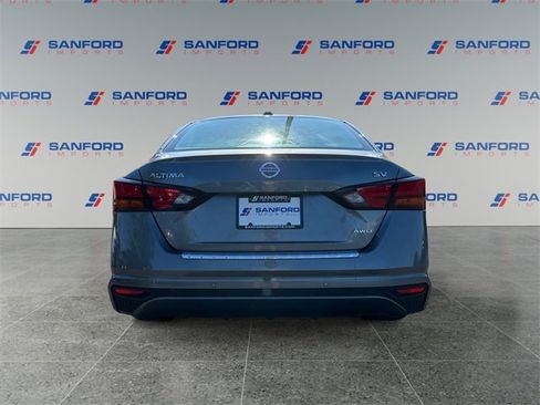 Used 2021 Nissan Altima 2.5 SV image 4