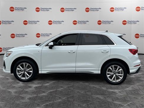 Used 2024 Audi Q3 2.0T Premium image 2