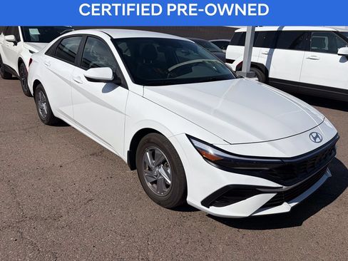 Certified 2024 Hyundai Elantra SE FWD image 2
