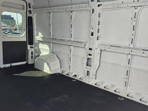 Used 2023 RAM ProMaster 2500 FWD image 11