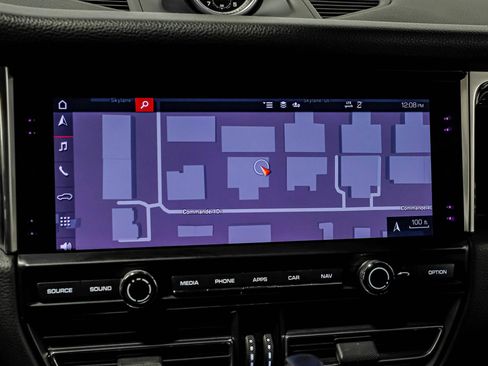 Used 2021 Porsche Macan image 16