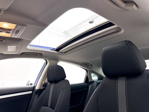 Used 2017 Honda Civic EX image 6
