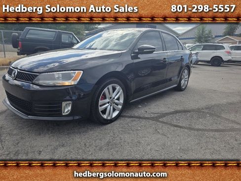 Used 2013 Volkswagen Jetta GLI FWD image 1