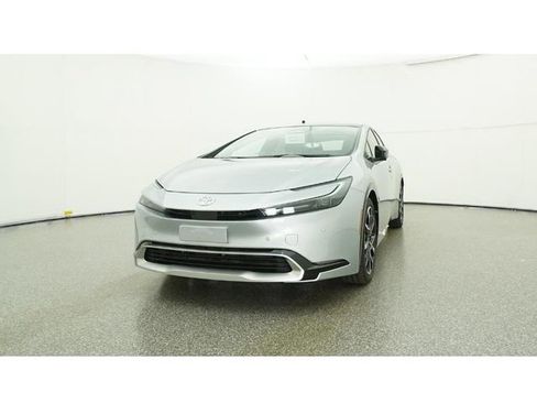 New 2026 Toyota Prius Plug-In Hybrid FWD image 32