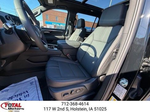 New 2026 Chevrolet Suburban RST w/ Advanced Technology Package AWD/4WD image 9