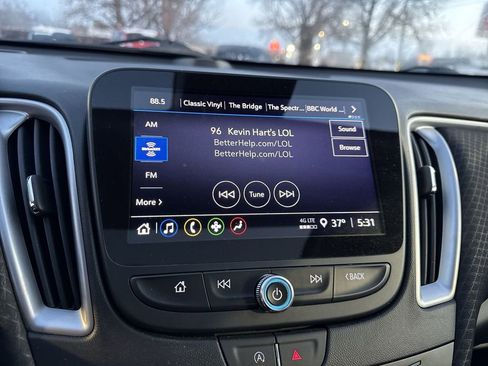 Used 2023 Chevrolet Malibu LT w/ Sport Edition image 16