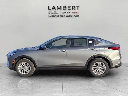 New 2026 Buick Envista Preferred image 2