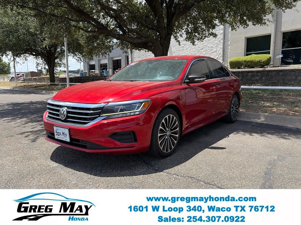 Used 2022 Volkswagen Passat 2.0T FWD image 3
