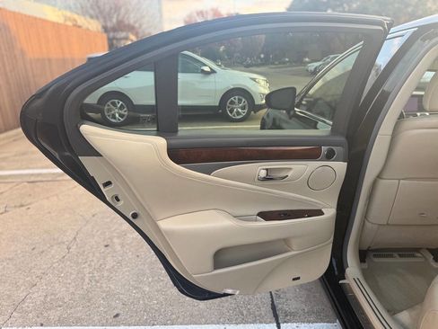 Used 2013 Lexus LS 460 Base 4dr Sedan image 48