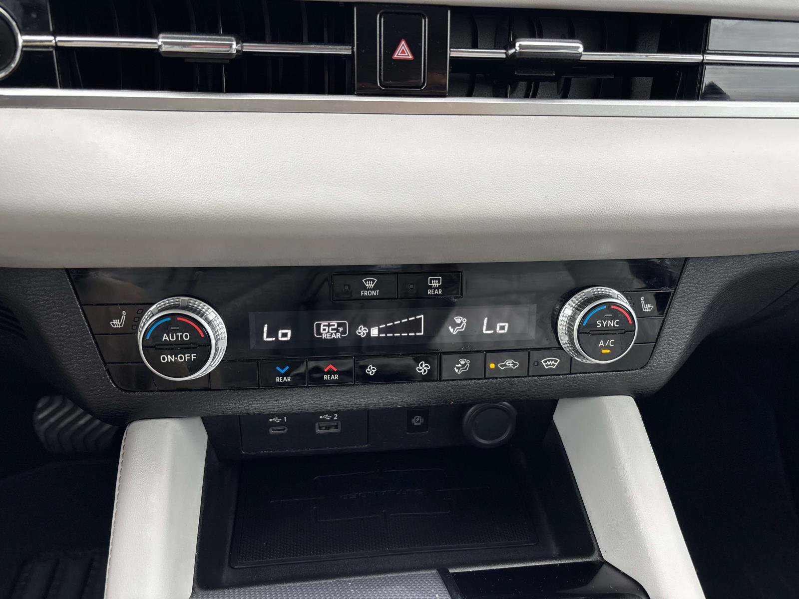 Used 2022 Mitsubishi Outlander SEL AWD/4WD image 24