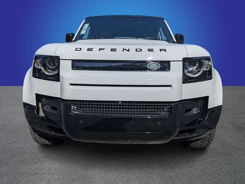 Used 2025 Land Rover Defender 110 X-Dynamic SE AWD/4WD image 8