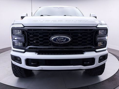 Used 2023 Ford F250 Lariat w/ Lariat Ultimate Package AWD/4WD image 16