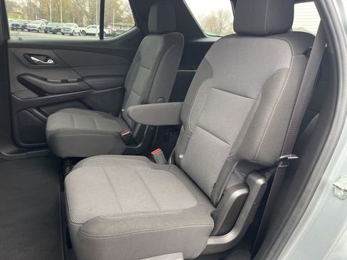 Used 2023 Chevrolet Traverse LT image 13