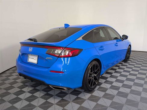 Used 2024 Honda Civic Sport Touring image 5