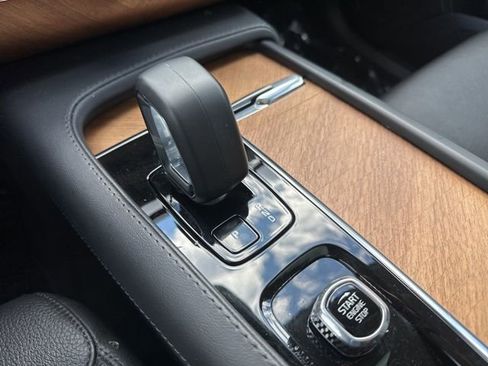 Certified 2023 Volvo XC90 B6 Plus w/ Protection Package Premier image 21