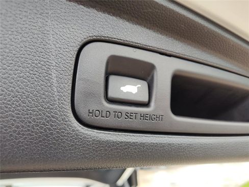 Used 2025 Honda CR-V EX-L image 7