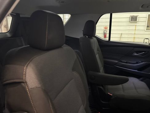 Used 2020 Chevrolet Traverse LT w/ Driver Confidence II Package AWD/4WD image 31