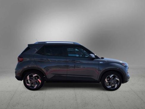 New 2026 Hyundai Venue SEL FWD image 9