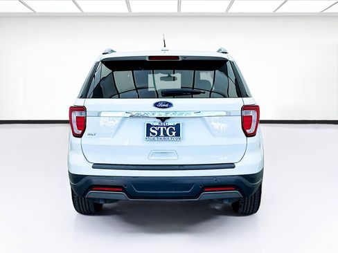 Used 2019 Ford Explorer XLT w/ Equipment Group 201A image 5