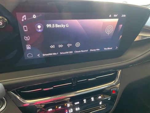 Used 2025 Buick Envista Avenir FWD image 16