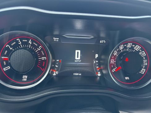 Used 2023 Dodge Challenger SXT image 11