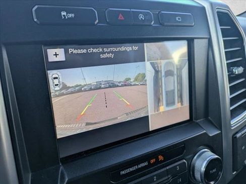 Used 2017 Ford F150 Platinum w/ Equipment Group 701A Luxury AWD/4WD image 14