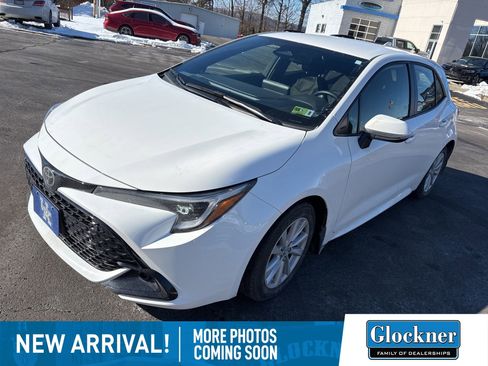 Used 2025 Toyota Corolla SE image 3