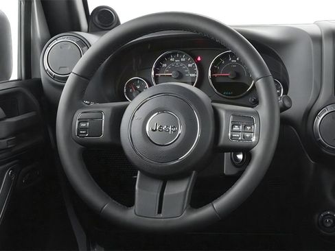 Used 2014 Jeep Wrangler Unlimited Sahara w/ Dual Top Group image 4