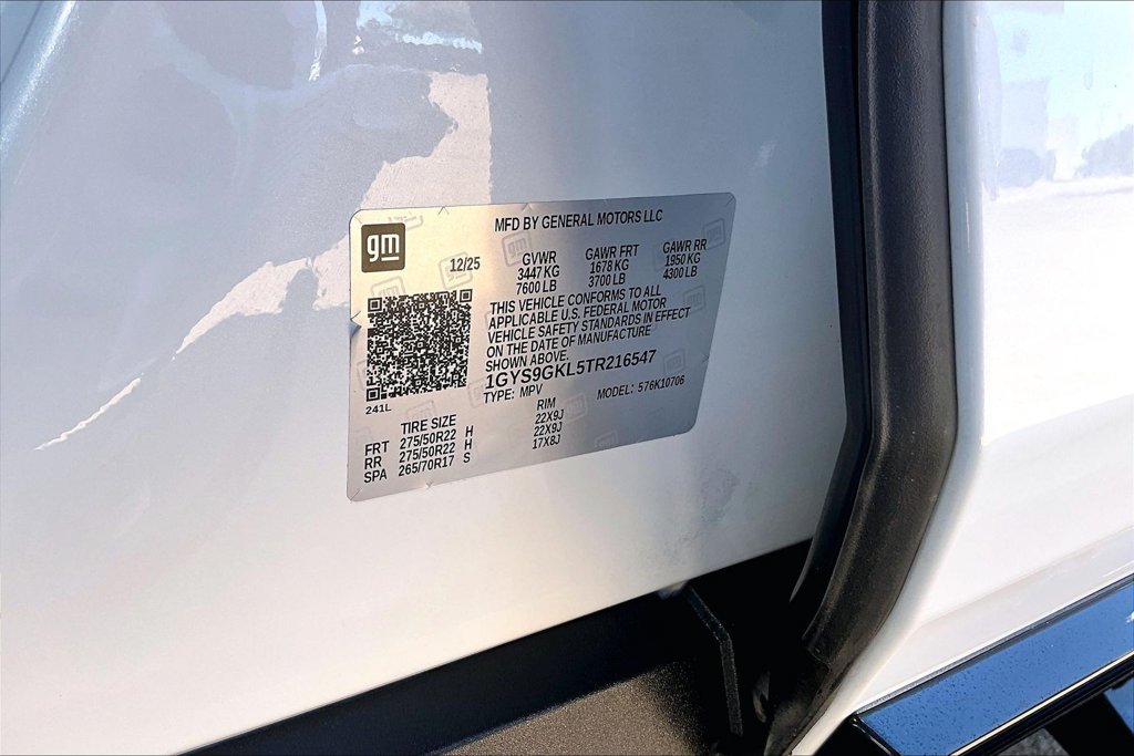 Used 2026 Cadillac Escalade Platinum Sport w/ LPO, Floor Liner Package AWD/4WD image 36
