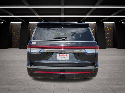 Certified 2022 Lincoln Navigator Reserve image 5