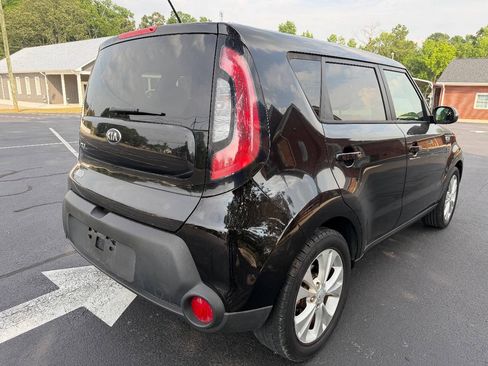 Used 2014 Kia Soul + FWD image 7