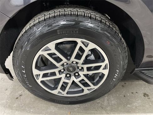 New 2025 Ford Expedition Active image 23